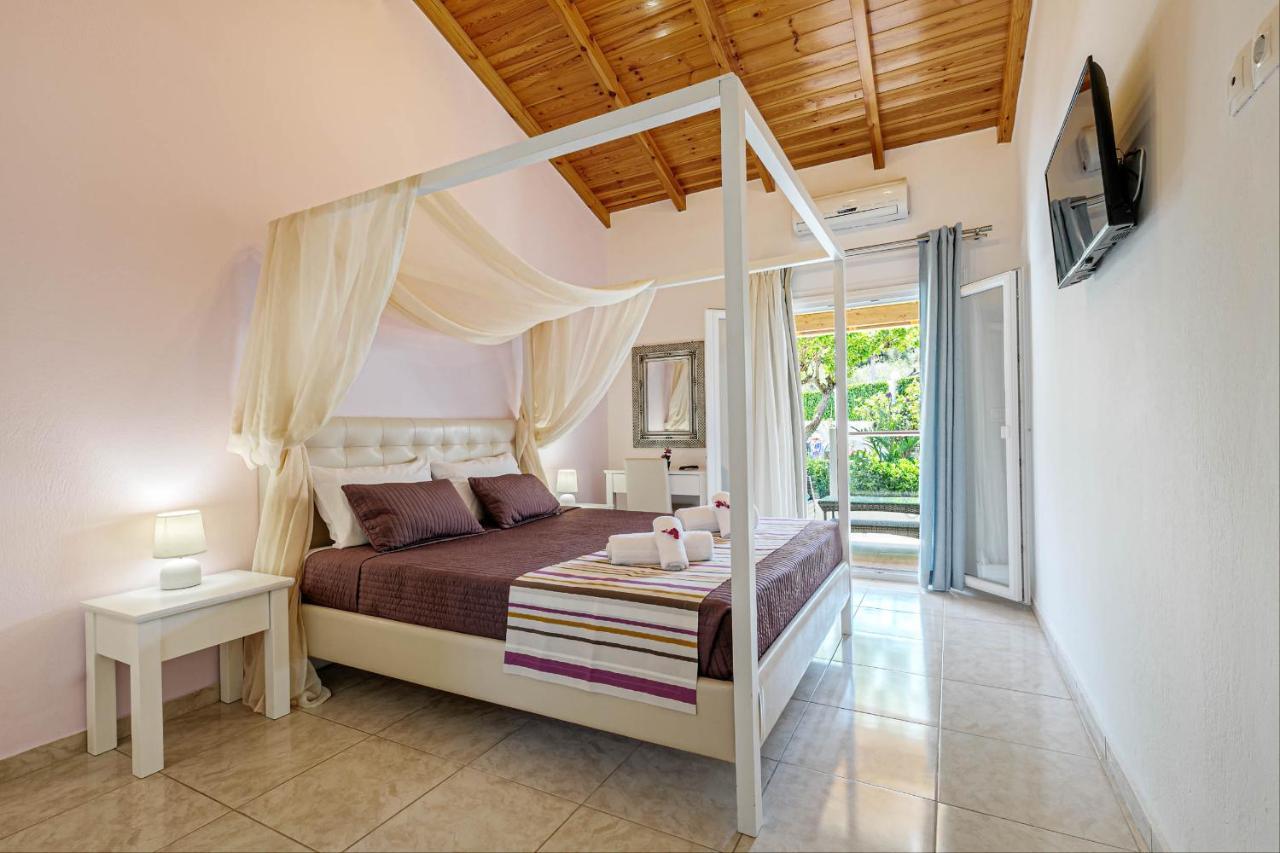 Palapart Gikas House Gouvia Exterior photo