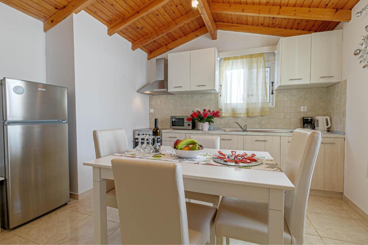 Palapart Gikas House Gouvia Exterior photo